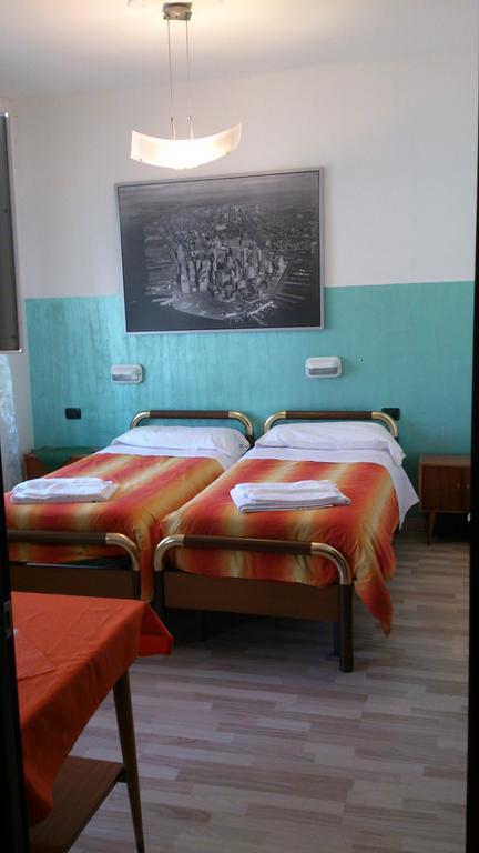 Hotel Paradise Bruzolo Стая снимка