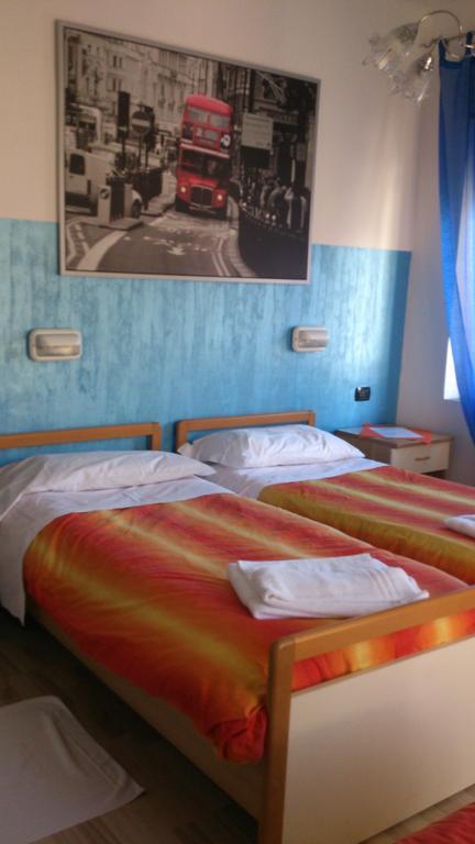 Hotel Paradise Bruzolo Стая снимка