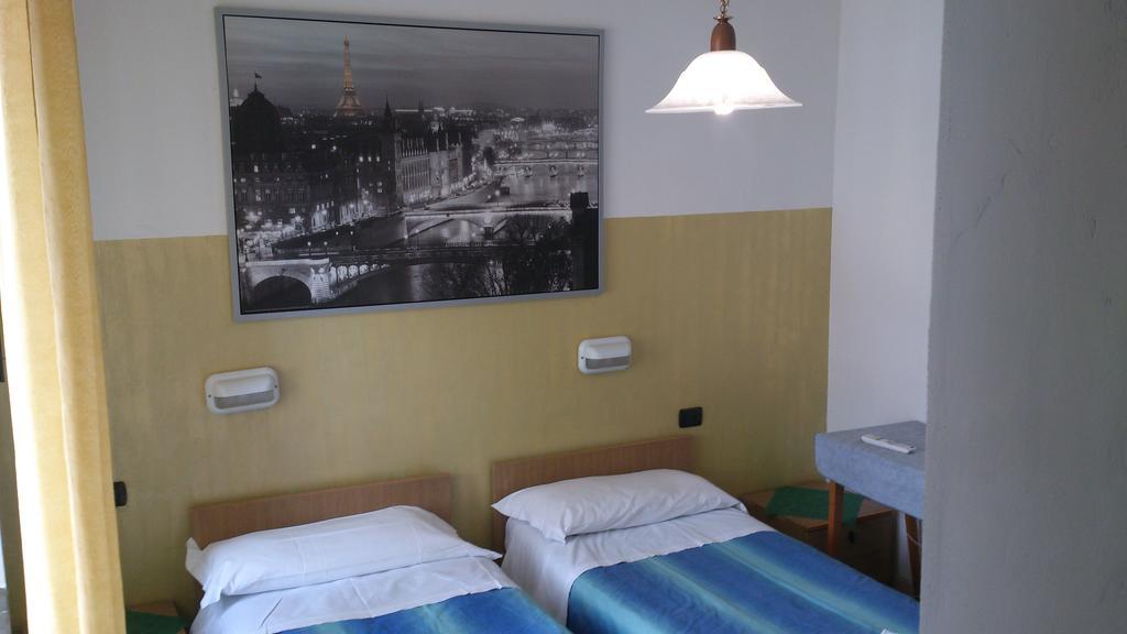 Hotel Paradise Bruzolo Екстериор снимка