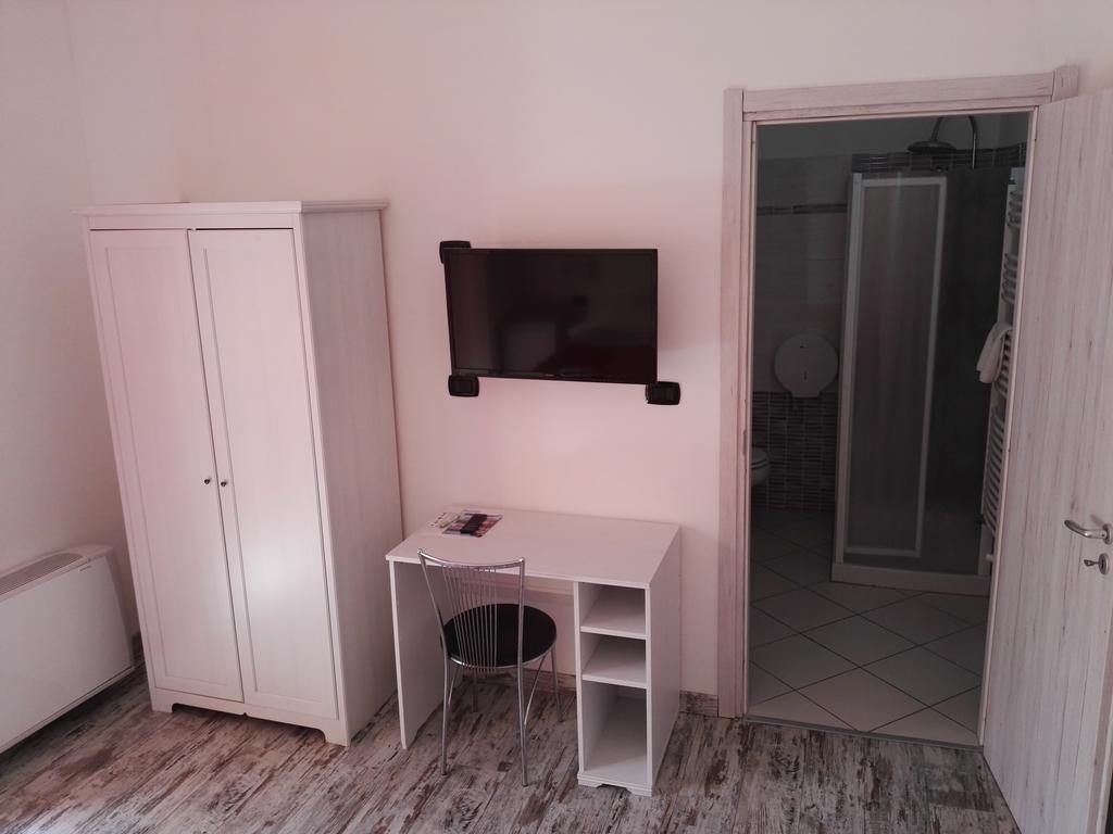 Hotel Paradise Bruzolo Екстериор снимка